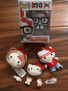 ♡ Hello Kitty Lot Bundle w/ Hairclips, Plushies, and FunkoPop Figure ♡